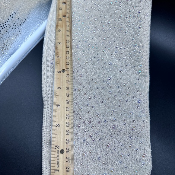 Unbranded light cream/white boots with pearls and iridescence Size 8.5 4” Heel - Picture 8 of 9